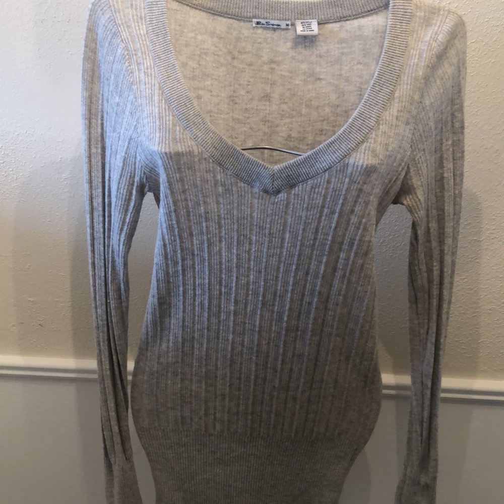 Ben Sherman v neck sweater - Picture 2 of 4